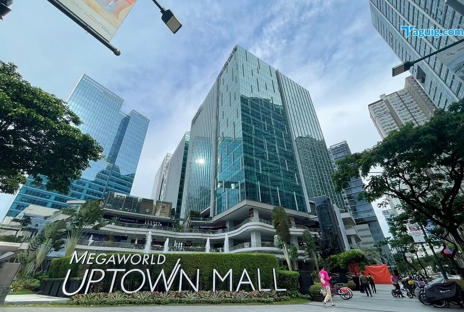 Tim Hortons in Uptown Mall, Uptown Bonifacio